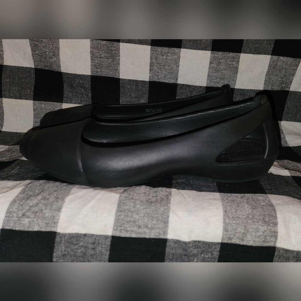 Crocs Sienna Women’s Slip-On Flats Lightweight Comfortable Casual Shoes Size 7